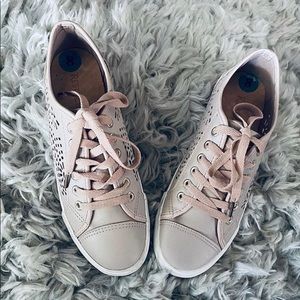 Pre owned sneakers